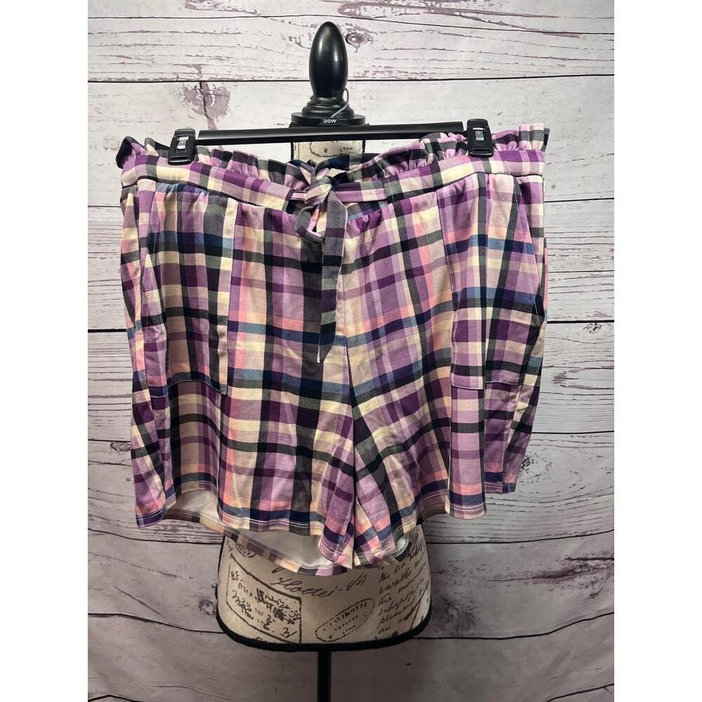 Torrid Size 1X Pink Soft Plaid Shorts Elastic Waistband Tie Belt